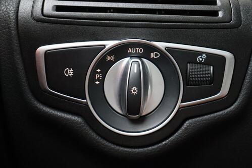 MERCEDES-BENZ GLC 300 AMG-LINE DA + GPS + CAMERA + PDC + CRUISE (ACC) + LEDER/ALCANTARA + ALU 20