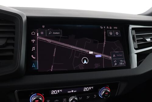 AUDI A1 SPORTBACK  25 1.0 TFSi S-TRONIC + GPS + CARPLAY + PDC + ALU 