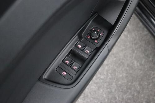 AUDI A1 SPORTBACK  25 1.0 TFSi S-TRONIC + GPS + CARPLAY + PDC + ALU 