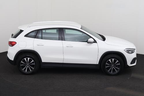 MERCEDES-BENZ GLA 250 e BUSINESS SOLUTION iA 8G-DCT + GPS + CAMERA + HALF/LEDER + PDC + CRUISE + ALU 
