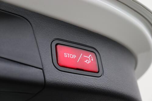 MERCEDES-BENZ GLA 250 e BUSINESS SOLUTION iA 8G-DCT + GPS + CAMERA + HALF/LEDER + PDC + CRUISE + ALU 