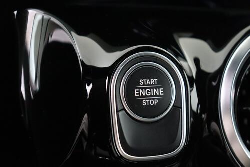 MERCEDES-BENZ GLA 250 e BUSINESS SOLUTION iA 8G-DCT + GPS + CAMERA + HALF/LEDER + PDC + CRUISE + ALU 