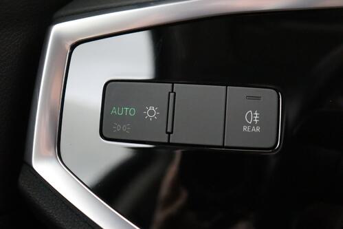 AUDI Q3 BUSINESS PLUS  35 1.5 TFSI + GPS + PDC + LEDER + ALU