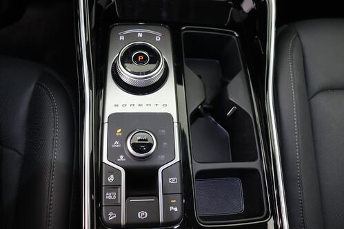 KIA Sorento 1.6 T-GDI HEV + A/T + 7PL. + GPS + CAMERA + LEDER + ALU 