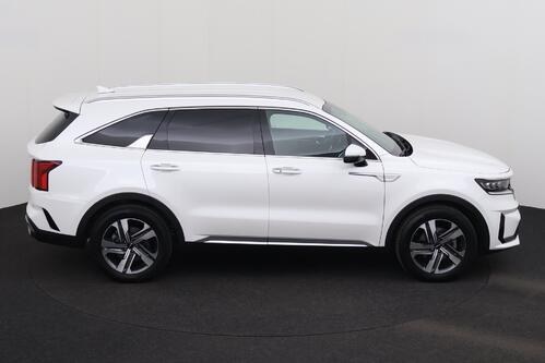 KIA Sorento 1.6 T-GDI HEV + A/T + 7PL. + GPS + CAMERA + LEDER + ALU 
