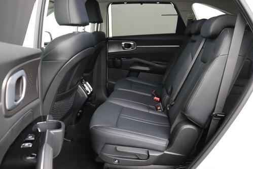 KIA Sorento 1.6 T-GDI HEV + A/T + 7PL. + GPS + CAMERA + LEDER + ALU 