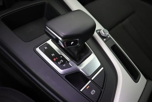 AUDI A4 AVANT S-LINE 40 2.0 TFSi S-TRONIC + GPS + PDC + ACC + ALU 