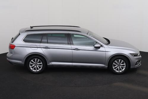 VOLKSWAGEN Passat Variant 2.0 TDI  DSG + GPS + CARPLAY + CAMERA + PDC + CRUISE + ALU 