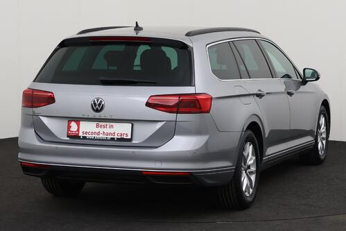VOLKSWAGEN Passat Variant 2.0 TDI  DSG + GPS + CARPLAY + CAMERA + PDC + CRUISE + ALU 
