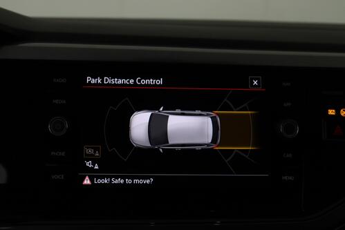 VOLKSWAGEN POLO GTI 2.0 TSI DSG + CARPLAY + PDC + CRUISE + ALU 17