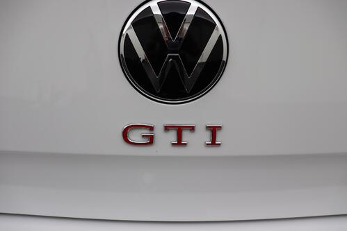 VOLKSWAGEN POLO GTI 2.0 TSI DSG + CARPLAY + PDC + CRUISE + ALU 17