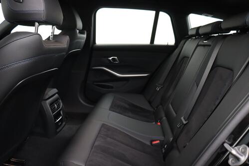 BMW 330 G21 - iA TOURING M-SPORT + GPS + CAMERA + PDC + CRUISE (ACC) + LEDER/ALCANTARA + ALU 
