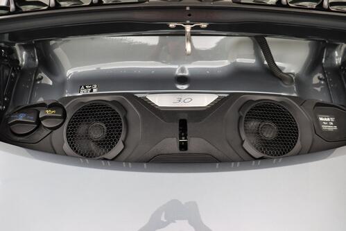 PORSCHE 911 Carrera 992.2 | Sports Exhaust | Pano | Sport Chrono | HD-Matrix LED | BOSE | ACC | 18-way Sports Seats | 360° Cam | Keyless