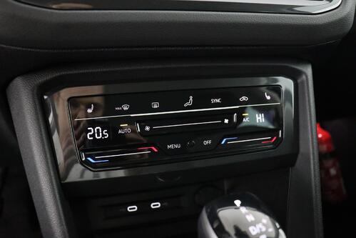 VOLKSWAGEN Tiguan LIFE BUSINESS 1.5 TSI DSG + CARPLAY + GPS + CAMERA + PDC + CRUISE (ACC) + ALU 17