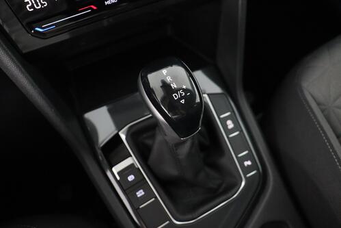 VOLKSWAGEN Tiguan LIFE BUSINESS 1.5 TSI DSG + CARPLAY + GPS + CAMERA + PDC + CRUISE (ACC) + ALU 17