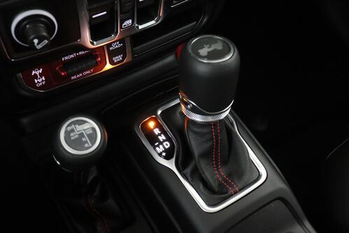 JEEP Wrangler RUBICON  2.0 i + A/T + GPS + LEDER + CAMERA + OPEN DAK + CRUISE(ACC) + PDC + ALU 