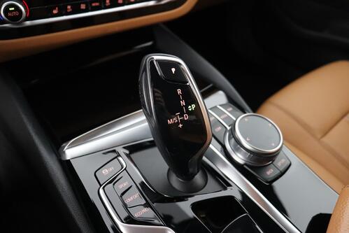 BMW 518 DA BERLINE + CARPLAY + GPS + CAMERA + PDC + CRUISE + LEDER + ALU