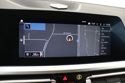 BMW 330 xDRIVE iA M-SPORT + GPS + CAMERA + PDC + CRUISE + SCHUIFDAK + LEDER + ALU