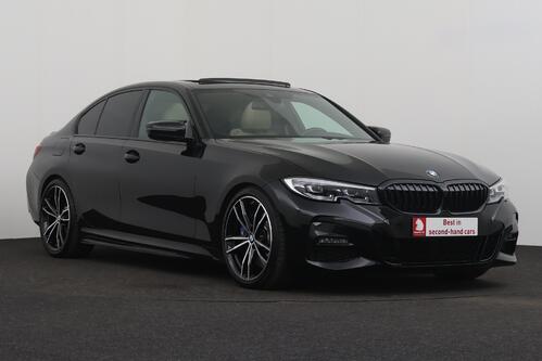 BMW 330 xDRIVE iA M-SPORT + GPS + CAMERA + PDC + CRUISE + SCHUIFDAK + LEDER + ALU