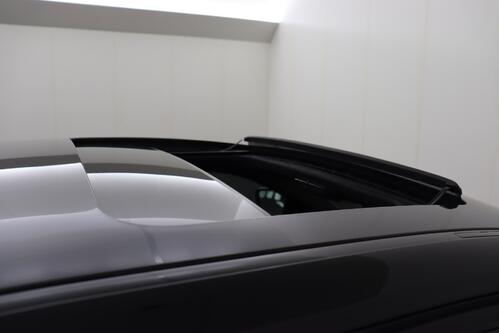 BMW 330 xDRIVE iA M-SPORT + GPS + CAMERA + PDC + CRUISE + SCHUIFDAK + LEDER + ALU