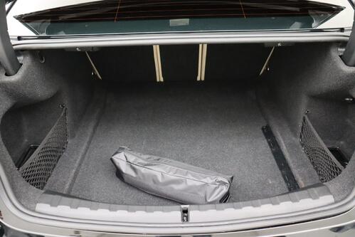 BMW 330 xDRIVE iA M-SPORT + GPS + CAMERA + PDC + CRUISE + SCHUIFDAK + LEDER + ALU