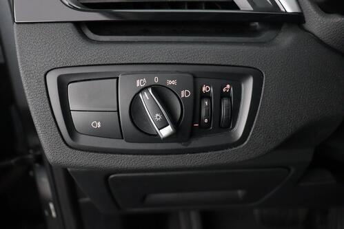 BMW X1 xDRIVE 25e iA + CARPLAY + GPS + CAMERA + PDC + CRUISE + PANO + ALU