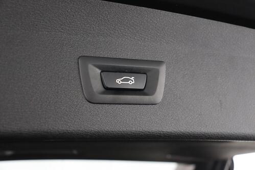 BMW X1 xDRIVE 25e iA + CARPLAY + GPS + CAMERA + PDC + CRUISE + PANO + ALU