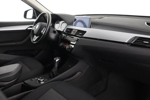 BMW X1 xDRIVE 25e iA + CARPLAY + GPS + CAMERA + PDC + CRUISE + PANO + ALU