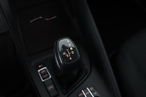 BMW X1 xDRIVE 25e iA + CARPLAY + GPS + CAMERA + PDC + CRUISE + PANO + ALU