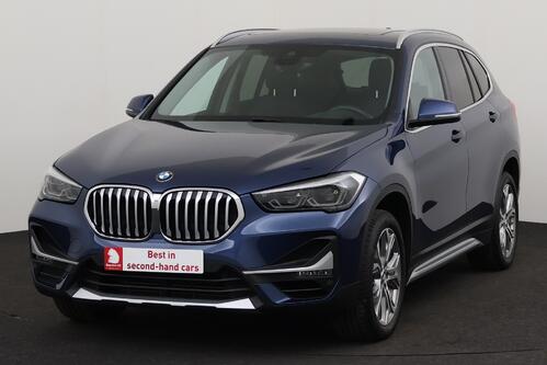 BMW X1 X-LINE 20 iA  M-SPORT+ GPS + CAMERA + PDC + CRUISE (ACC) + PANO DAK  + HALF/LEDER + ALU 
