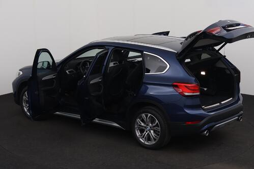 BMW X1 X-LINE 20 iA  M-SPORT+ GPS + CAMERA + PDC + CRUISE (ACC) + PANO DAK  + HALF/LEDER + ALU 