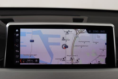 BMW X1 X-LINE 20 iA  M-SPORT+ GPS + CAMERA + PDC + CRUISE (ACC) + PANO DAK  + HALF/LEDER + ALU 