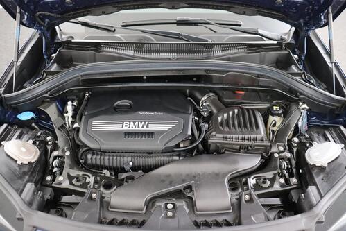 BMW X1 X-LINE 20 iA  M-SPORT+ GPS + CAMERA + PDC + CRUISE (ACC) + PANO DAK  + HALF/LEDER + ALU 