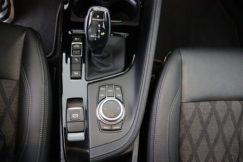 BMW X1 X-LINE 20 iA  M-SPORT+ GPS + CAMERA + PDC + CRUISE (ACC) + PANO DAK  + HALF/LEDER + ALU 