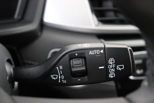 BMW X1 X-LINE 20 iA  M-SPORT+ GPS + CAMERA + PDC + CRUISE (ACC) + PANO DAK  + HALF/LEDER + ALU 