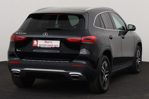 MERCEDES-BENZ GLA 250 e IA LUXURY LINE PHEV + CARPLAY + GPS + CAMERA + PDC + CRUISE + HALF-LEDER + ALU 18