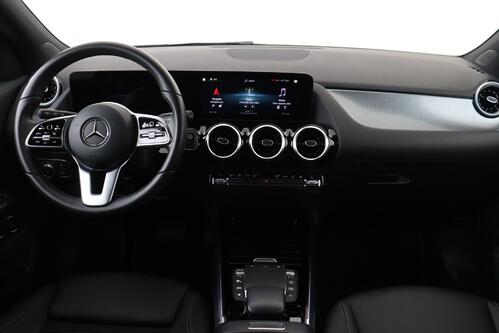 MERCEDES-BENZ GLA 250 e IA LUXURY LINE PHEV + CARPLAY + GPS + CAMERA + PDC + CRUISE + HALF-LEDER + ALU 18
