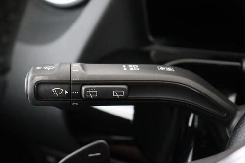 MERCEDES-BENZ GLA 250 e IA LUXURY LINE PHEV + CARPLAY + GPS + CAMERA + PDC + CRUISE + HALF-LEDER + ALU 18