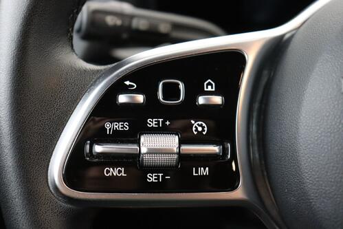 MERCEDES-BENZ GLA 250 e IA LUXURY LINE PHEV + CARPLAY + GPS + CAMERA + PDC + CRUISE + HALF-LEDER + ALU 18