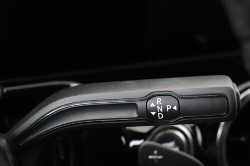 MERCEDES-BENZ GLA 250 e IA LUXURY LINE PHEV + CARPLAY + GPS + CAMERA + PDC + CRUISE + HALF-LEDER + ALU 18