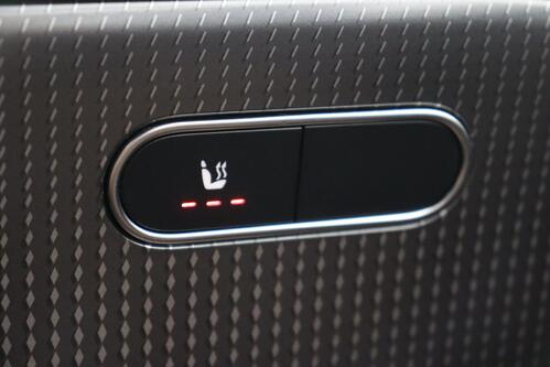 MERCEDES-BENZ GLA 250 e IA LUXURY LINE PHEV + CARPLAY + GPS + CAMERA + PDC + CRUISE + HALF-LEDER + ALU 18