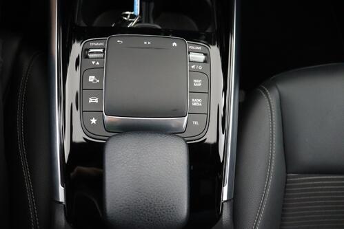 MERCEDES-BENZ GLA 250 e IA LUXURY LINE PHEV + CARPLAY + GPS + CAMERA + PDC + CRUISE + HALF-LEDER + ALU 18