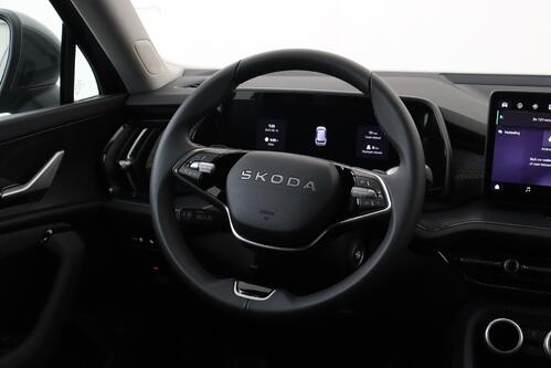 SKODA Kodiaq 1.5 TSI DSG + 7PL. + CARPLAY + CAMERA + PDC + CRUISE 