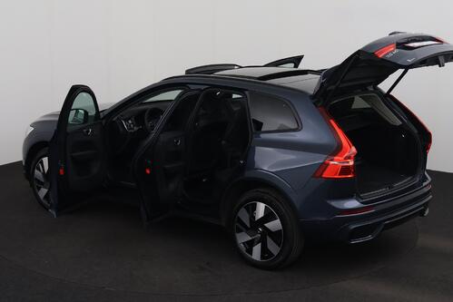 VOLVO XC60 PLUS DARK 2.0T8 RECHARGE GEARTRONIC PHEV + CARPLAY + GPS + CAMERA + PDC + CRUISE (ACC) + PANO + LEDER + ALU 20