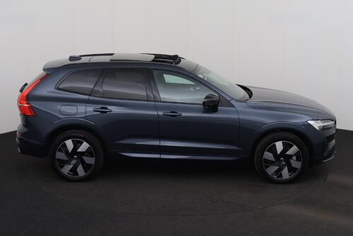 VOLVO XC60 PLUS DARK 2.0T8 RECHARGE GEARTRONIC PHEV + CARPLAY + GPS + CAMERA + PDC + CRUISE (ACC) + PANO + LEDER + ALU 20