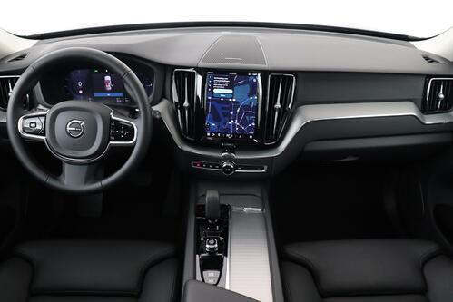VOLVO XC60 PLUS DARK 2.0T8 RECHARGE GEARTRONIC PHEV + CARPLAY + GPS + CAMERA + PDC + CRUISE (ACC) + PANO + LEDER + ALU 20