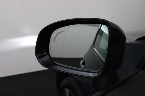 VOLVO XC60 PLUS DARK 2.0T8 RECHARGE GEARTRONIC PHEV + CARPLAY + GPS + CAMERA + PDC + CRUISE (ACC) + PANO + LEDER + ALU 20