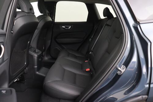 VOLVO XC60 PLUS DARK 2.0T8 RECHARGE GEARTRONIC PHEV + CARPLAY + GPS + CAMERA + PDC + CRUISE (ACC) + PANO + LEDER + ALU 20