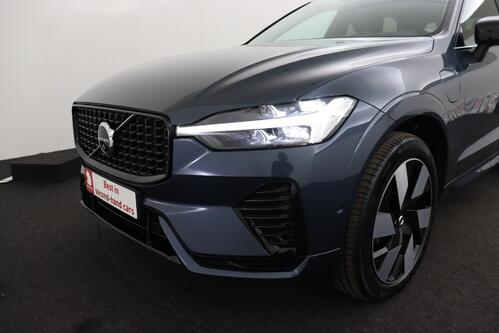 VOLVO XC60 PLUS DARK 2.0T8 RECHARGE GEARTRONIC PHEV + CARPLAY + GPS + CAMERA + PDC + CRUISE (ACC) + PANO + LEDER + ALU 20