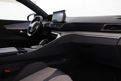 PEUGEOT 3008 GT 1.6 PURETECH HYBRID e-EAT8 + A/T + GPS + CARPLAY + HALF/LEDER + CAMERA + PDC + CRUISE + ALU 18 + TREKHAAK 